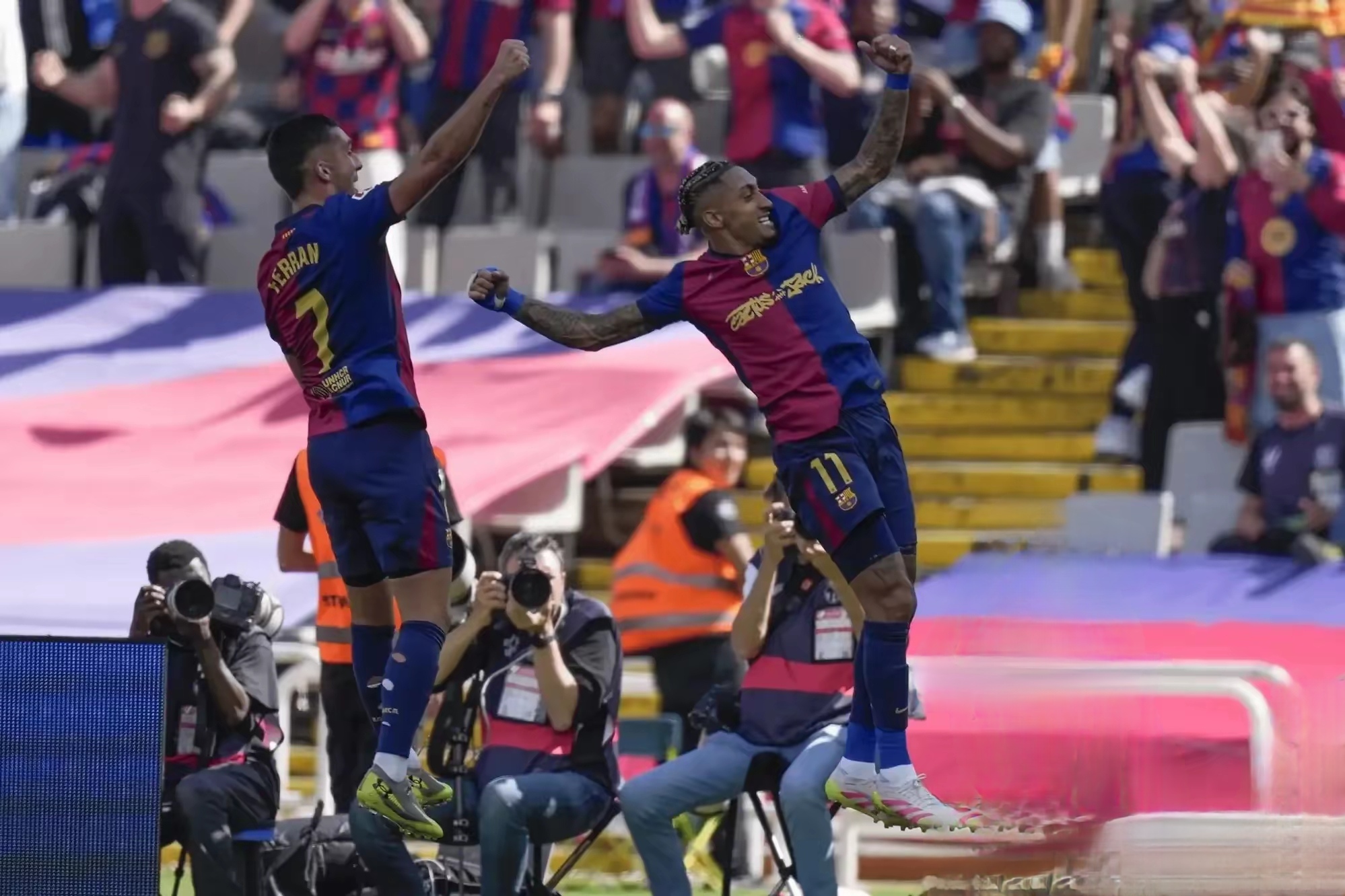 PG中国登录入口-皇马2-1逆转巴萨！卢卡斯绝杀，梅西无奈