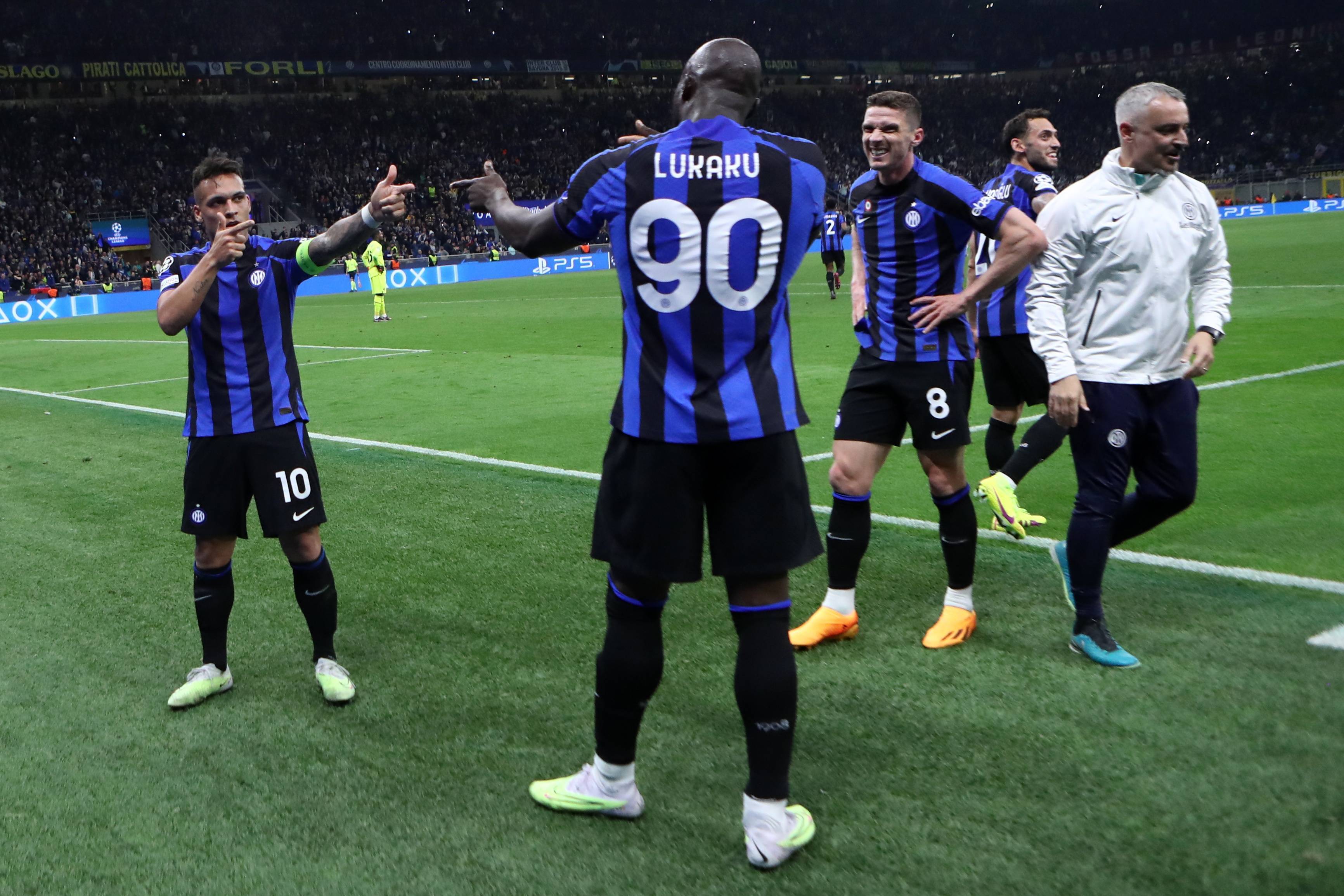 PG在线网站-国米前锋状态低迷，需重整攻击线