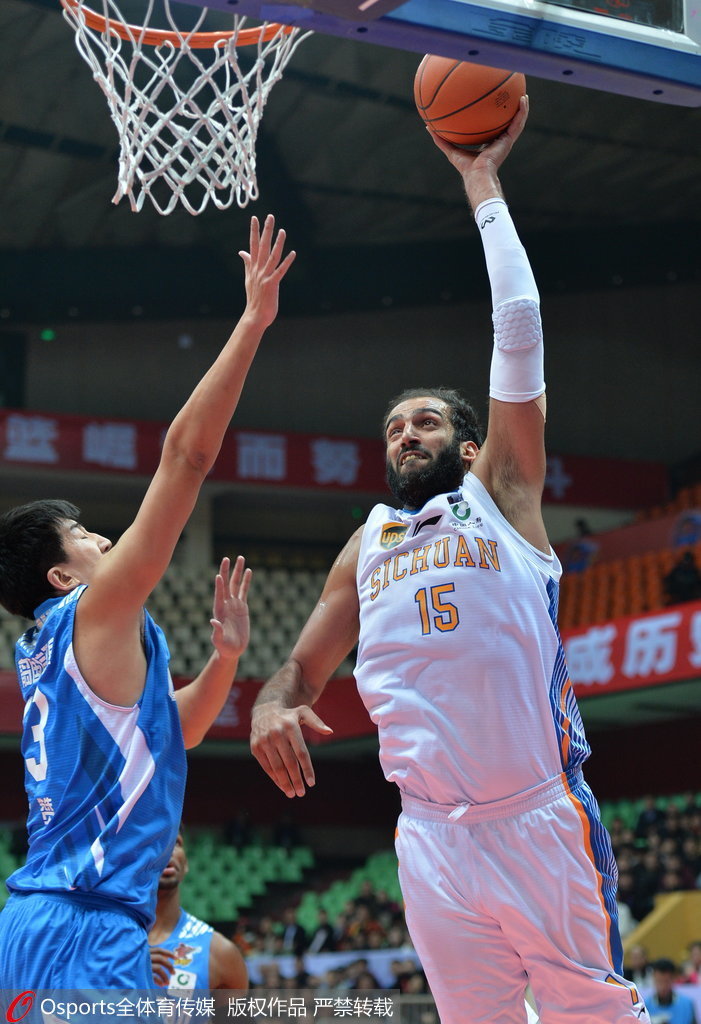 PG平台-河南建业主场苦斗，惜败对手